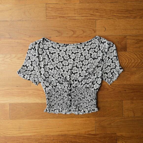 Urban Outfitters Floral Faux Button Black Stone Smocked Top Women's Size XS - Picture 1 of 7